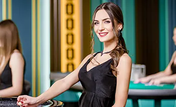 Hình ảnh bàn Baccarat hoặc Roulette trong sòng bạc trực tuyến với chip và thẻ bài